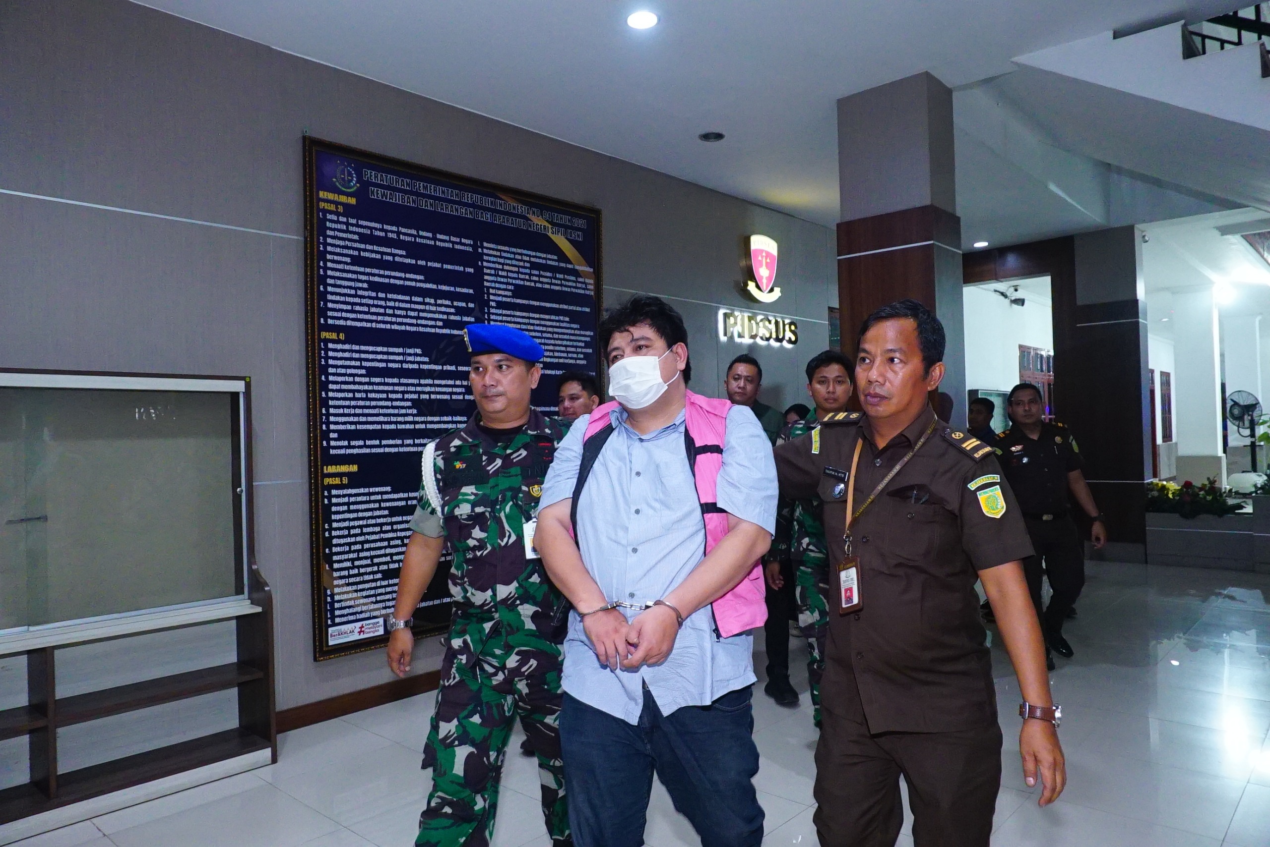 Kejati Sumut Tahan Analis Kredit Bank Sumut Terkait Korupsi Rp2,2 Miliar