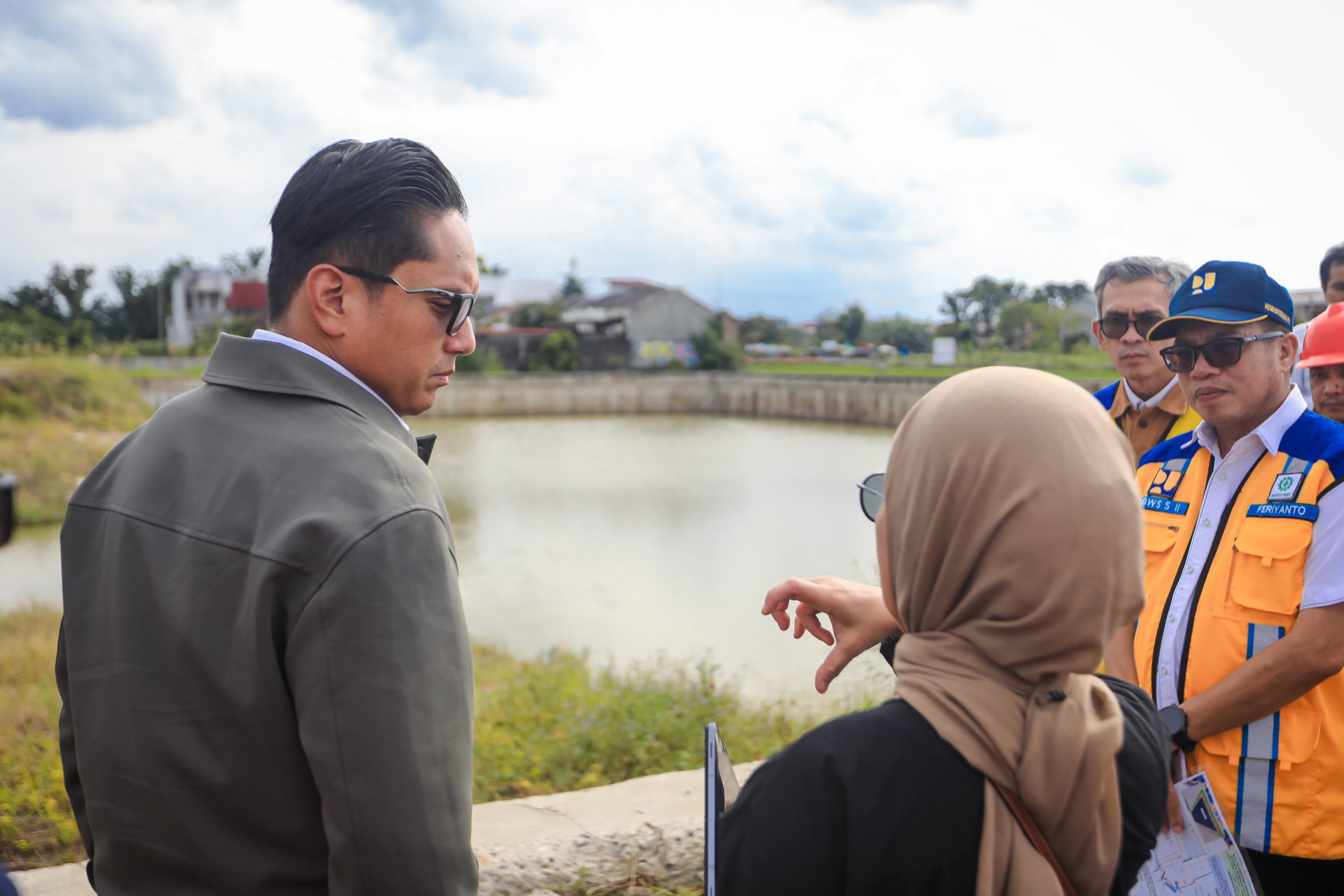 Tinjau Kolam Detensi Selayang, Rico Waas Targetkan dapat Mereduksi 10 -15 Persen Banjir