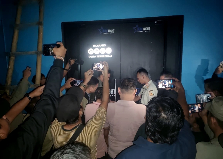 Satpol PP Sumut Turun ke Langkat Segel Tempat Hiburan Malam Blue Night