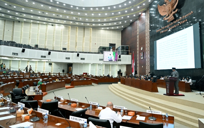 Bobby Nasution Serahkan Ranperda APBD Sumut 2026, Fokus pada Lima Prioritas Pembangunan