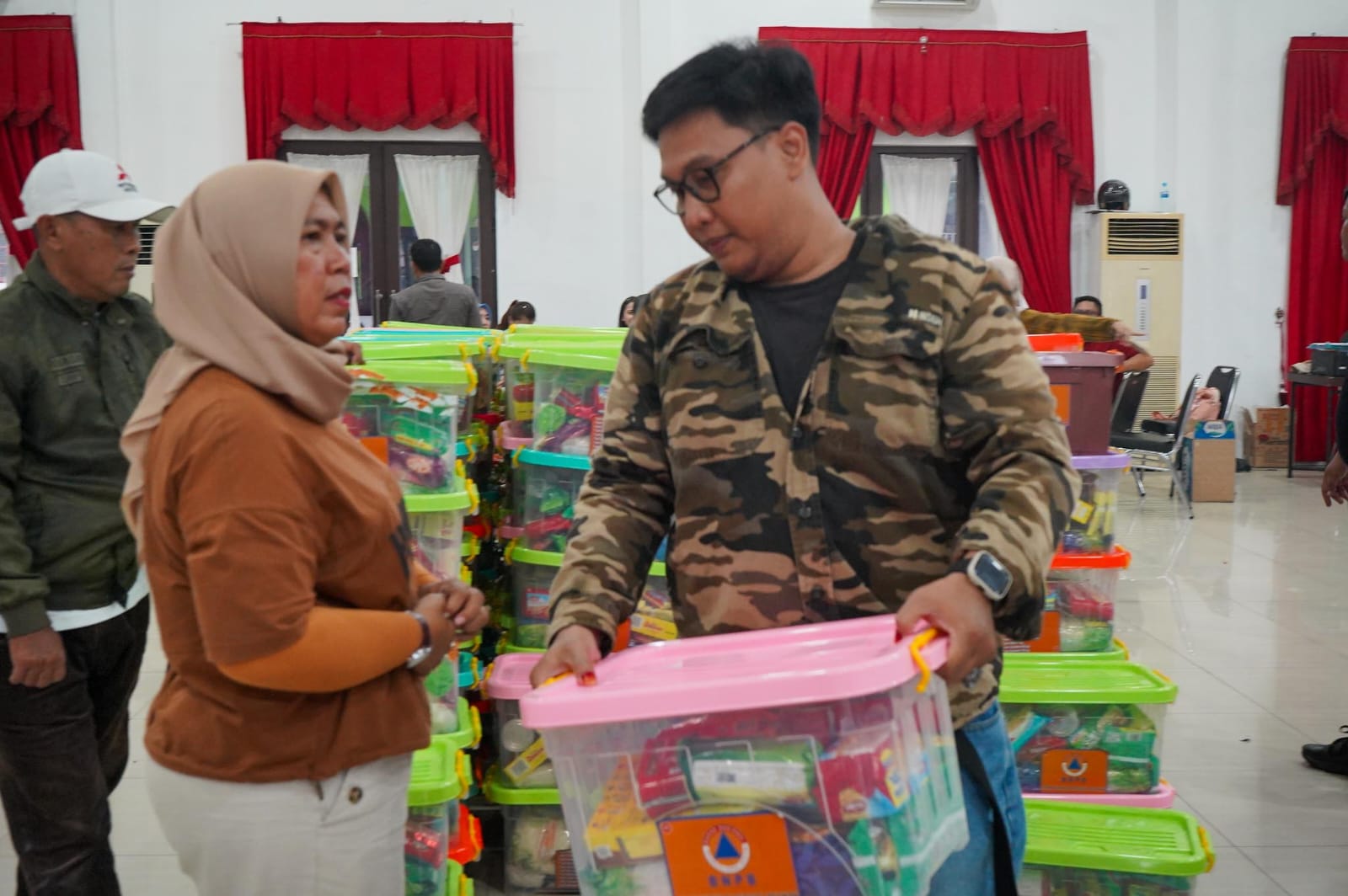 Wartawan Tetap Bertugas Saat Banjir, Pemko Medan Bagi 200 Paket Bantuan
