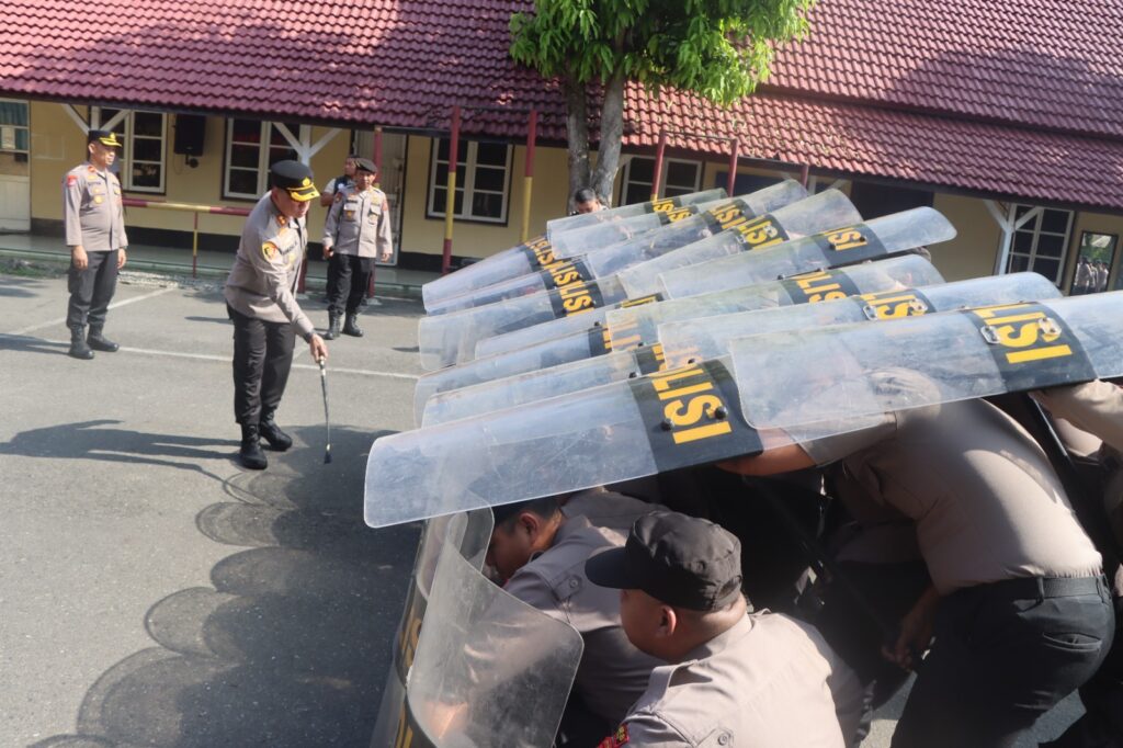 Kapolres Binjai Cek Kesiapan Pasukan Dalmas Guna Antisipasi Gangguan Kamtibmas