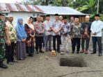 Kapolsek Binjai Timur AKP Gusli Efendi beri bantuan semen dan peletakan batu pertama