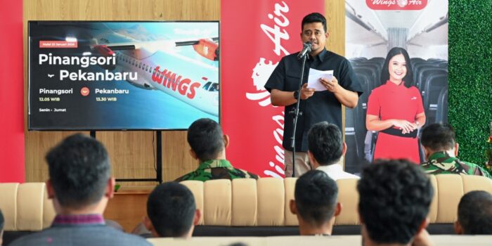 Gubernur Sumut Resmikan Rute Penerbangan Pinangsori–Pekanbaru, Minta Harga Tiket Terjangkau