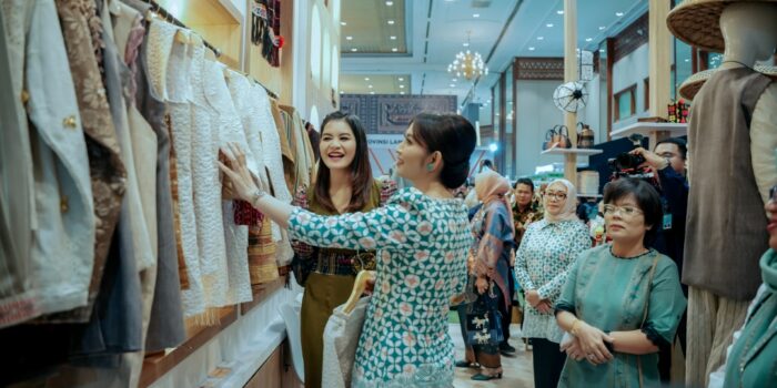 Pembukaan INACRAFT 2026, Kahiyang Ayu Perkenalkan Potensi Kriya dan Wastra Sumut 