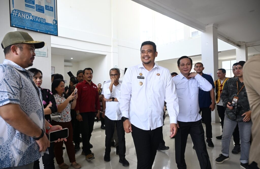 Perkuat Layanan Kesehatan Nias Barat, Bobby Nasution Sekolahkan Lima Dokter Jadi Spesialis