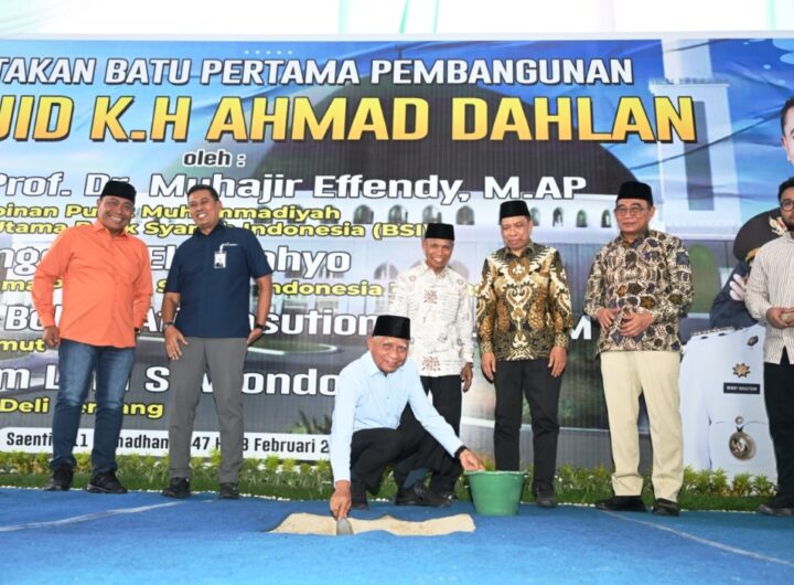 Wagub Sumut Letakkan Batu Pertama Masjid KH Ahmad Dahlan di UMSU