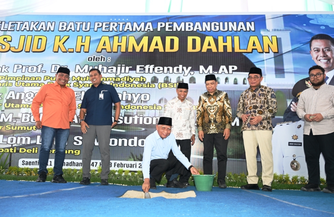Wagub Sumut Letakkan Batu Pertama Masjid KH Ahmad Dahlan di UMSU