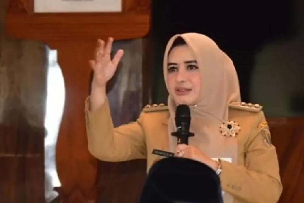 KPK OTT Bupati Pekalongan Fadia Arafiq di Jawa Tengah