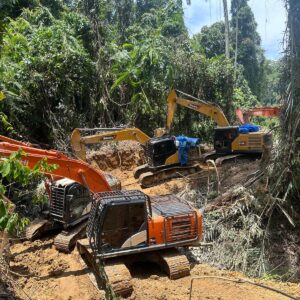 Polda Sumut Amankan 7 Pekerja Tambang Emas Ilegal di Madina dan 14 Escavator