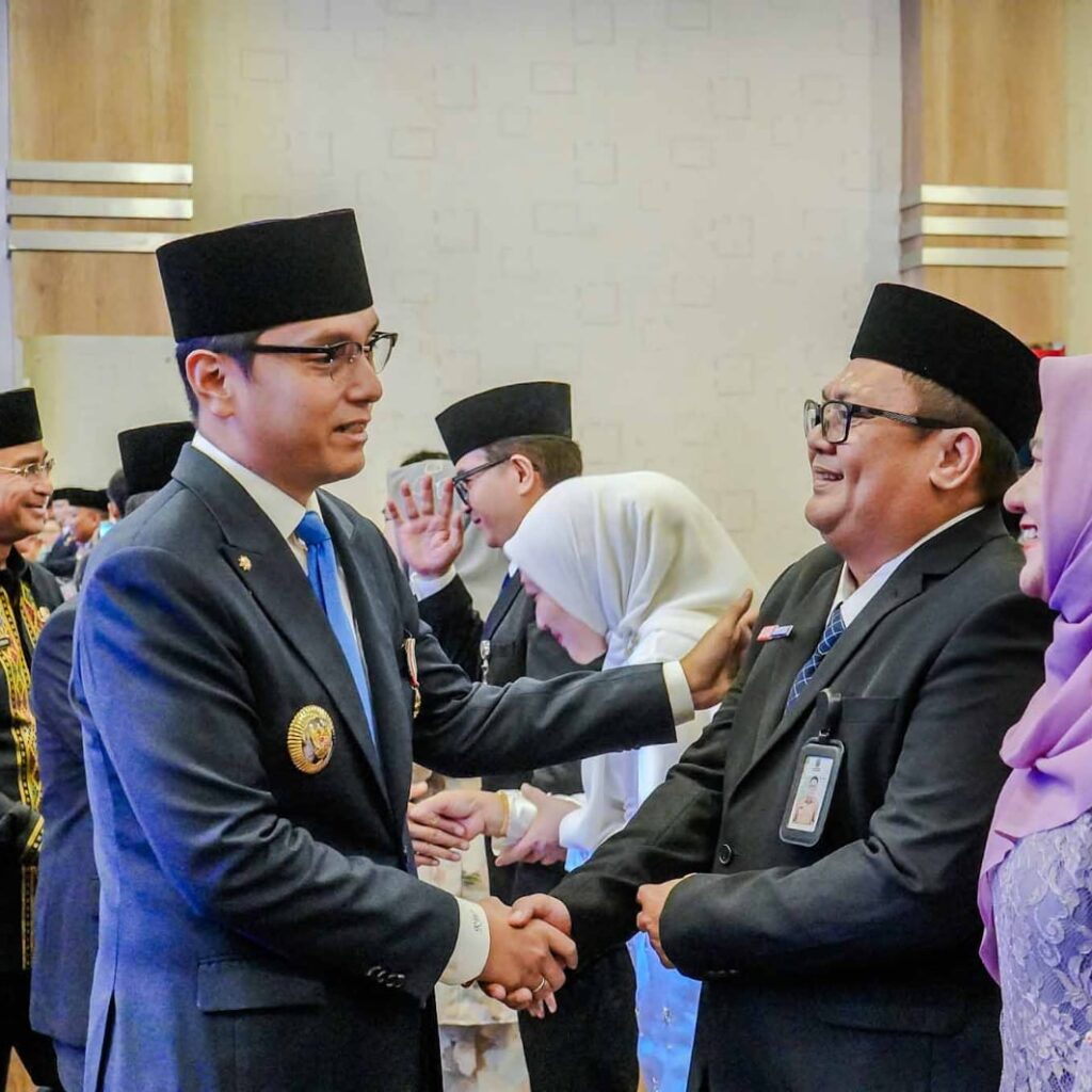 Lantik Empat Pejabat Tinggi Pratama, Rico Waas: Jabatan Harus Diemban dengan Ikhlas
