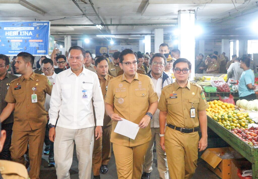 Pantau Pasar Jelang Idul Fitri, Wali Kota Medan: Masyarakat Tidak Perlu Khawatir, Pastikan Stok Aman dan Harga Stabil