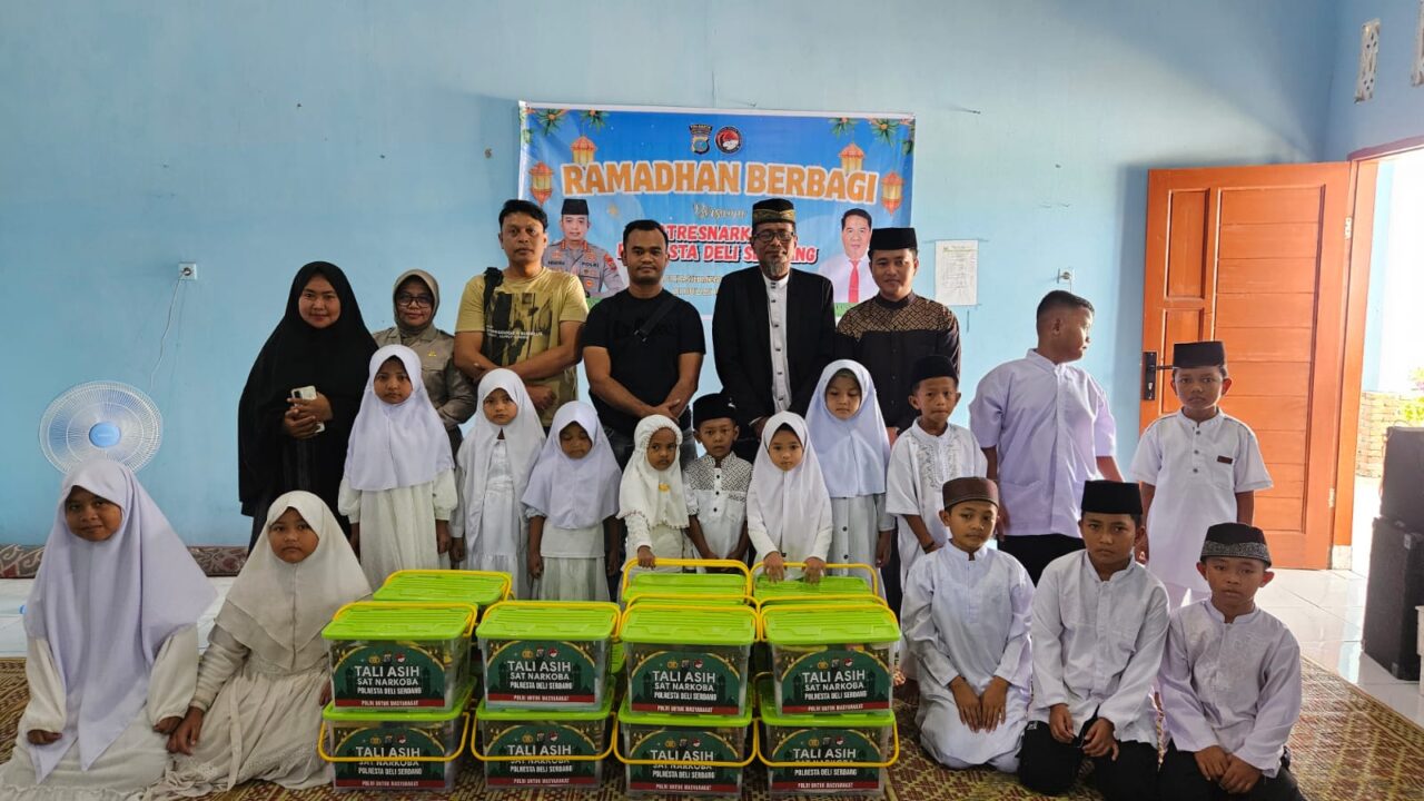 Satuan Narkoba Polresta Deli Serdang Berbagi Tali Asih di Rumah Yatim Beringin