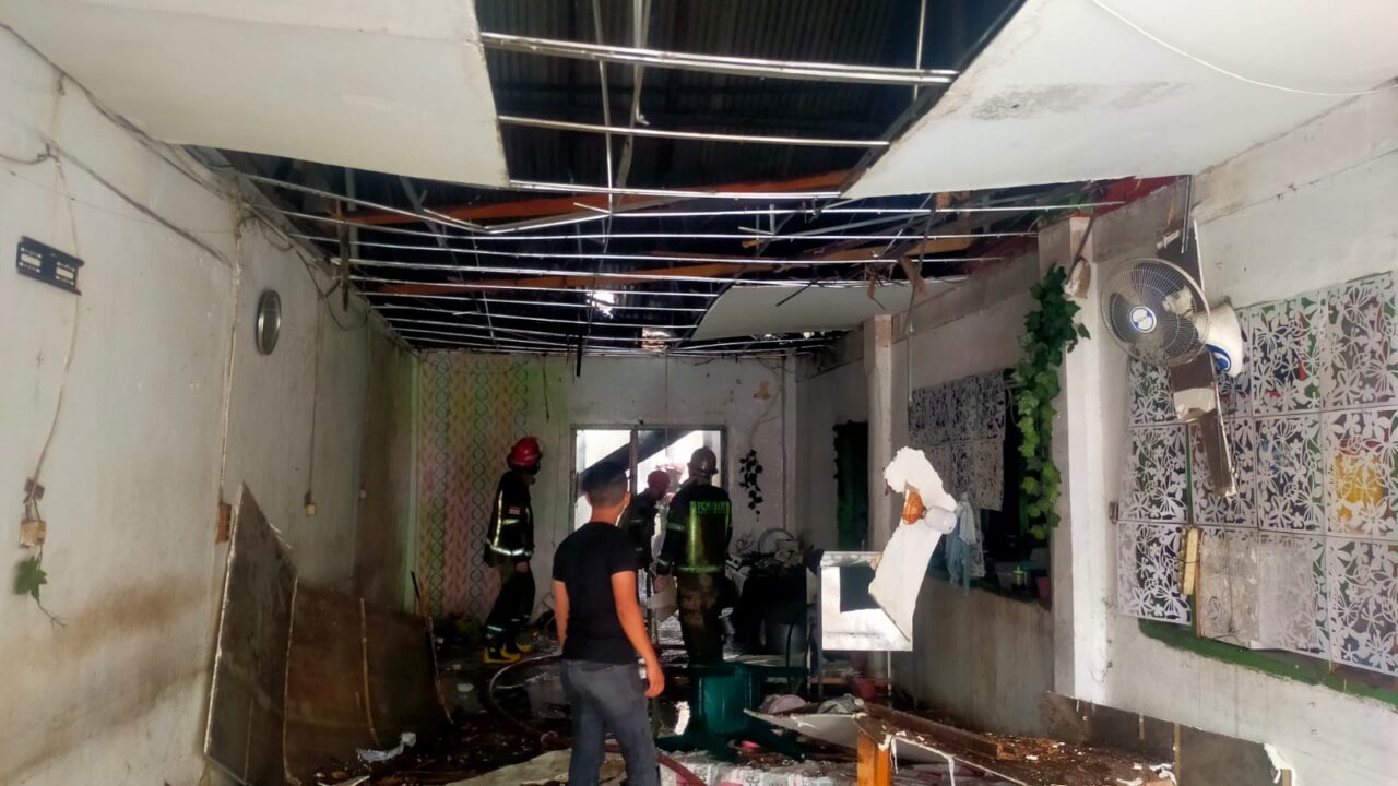 Saat Lebaran, Dua Rumah dan Warung Soto di Medan Terbakar