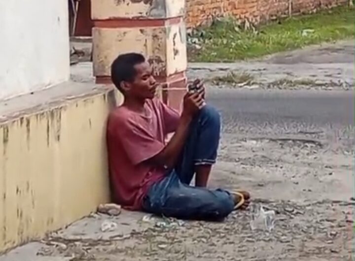 Viral! Pemuda di Binjai Konsumsi Sabu Depan Rumah Warga Diamankan Polisi, Urine Positif Narkoba