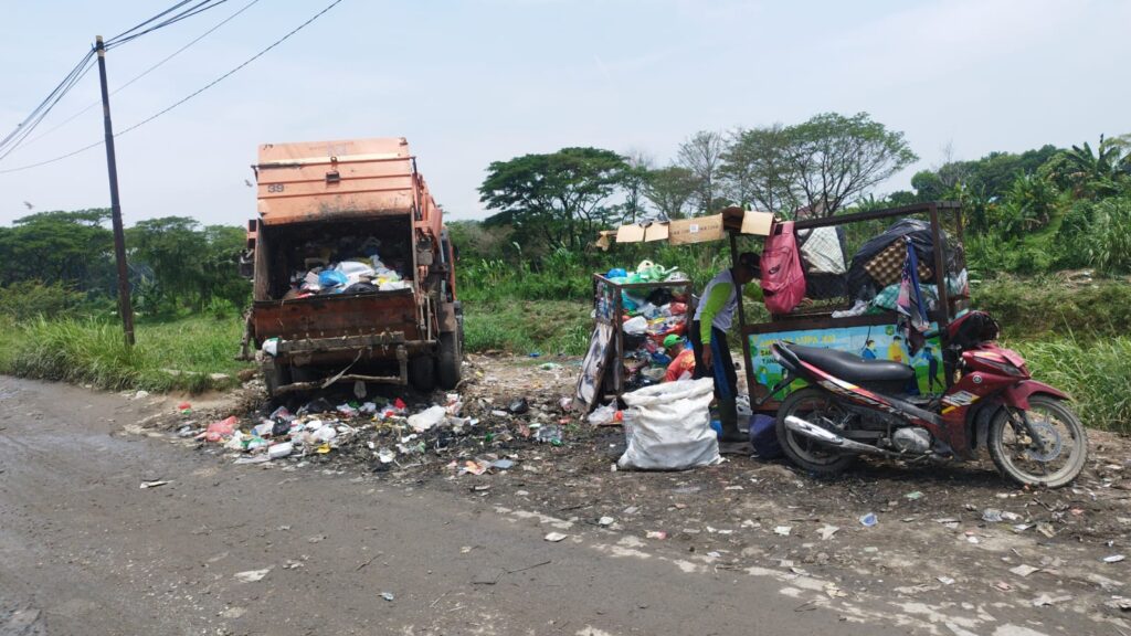 Atasi Tumpukan Sampah di Titi Kuning, Camat Medan Johor Usul Sewa Lahan TPS Baru