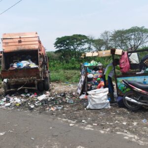 Atasi Tumpukan Sampah di Titi Kuning, Camat Medan Johor Usul Sewa Lahan TPS Baru