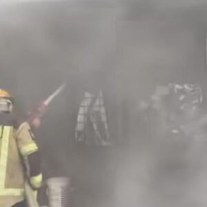 ​3 Rumah Semi Permanen di Medan Perjuangan Terbakar