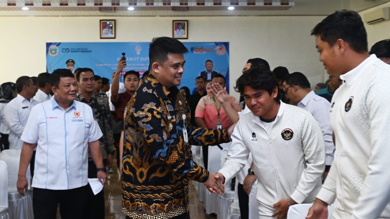 Serahkan Tali Asih Peraih Medali SEA Games, Gubernur Sumut: Atlet Berprestasi Titik Awal Indonesia Emas 2045