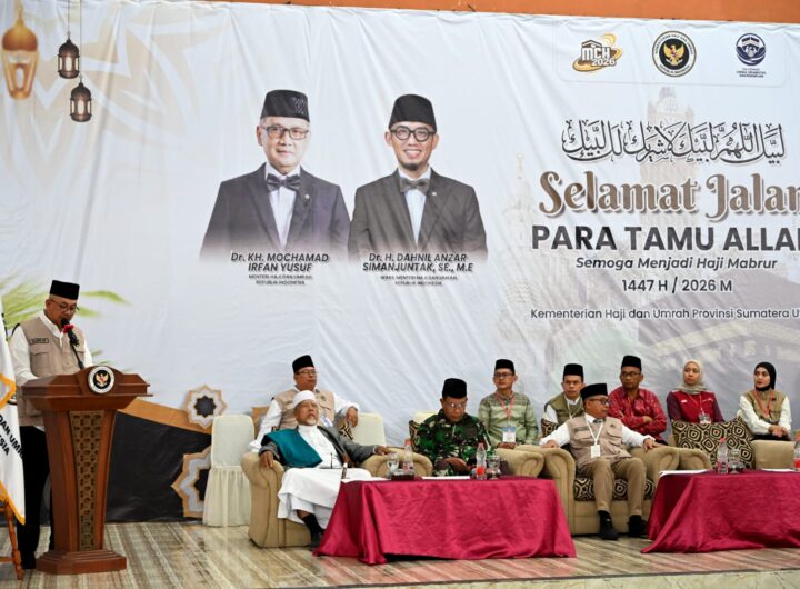 Lepas Kloter 1 Jemaah Haji Sumut, Sekdaprov: Jadilah Cerminan Terbaik Daerah di Tanah Suci