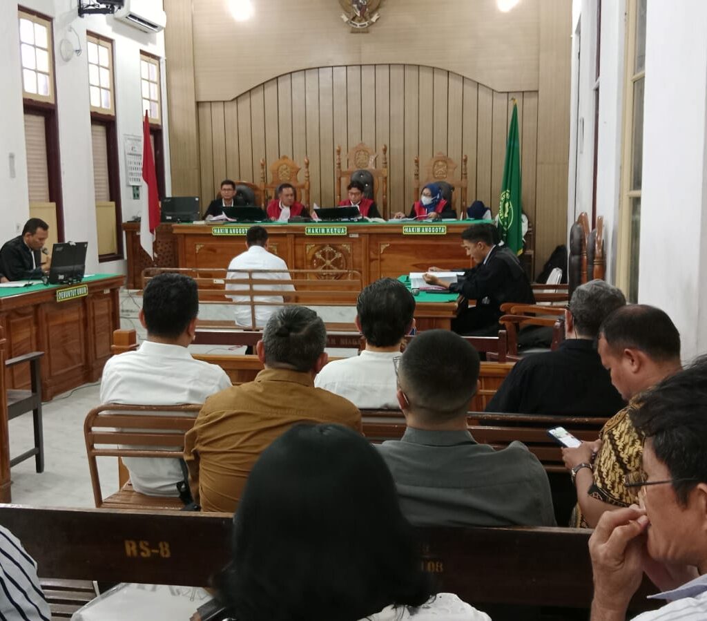 terdakwa Luthfi Putra Lesmana, selaku Pelaksana Madya di Bank Sumut KCP Krakatau