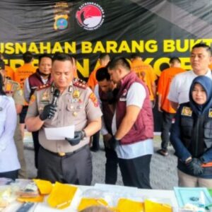 Dua Kurir 2 Kg Sabu Asal Batu Bara Ditangkap di Gerbang Tol Amplas