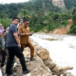 Percepat Rekonstruksi Pascabencana, Bobby Nasution Tinjau Tanggul Sungai Badiri