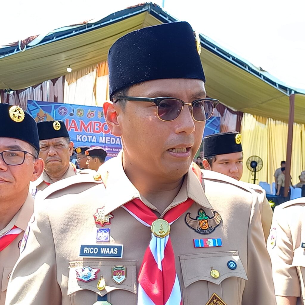 Rico Waas Menyayangi Aktivitas 'Banban Running Club' Injak Rumput Stadion Teladan Medan
