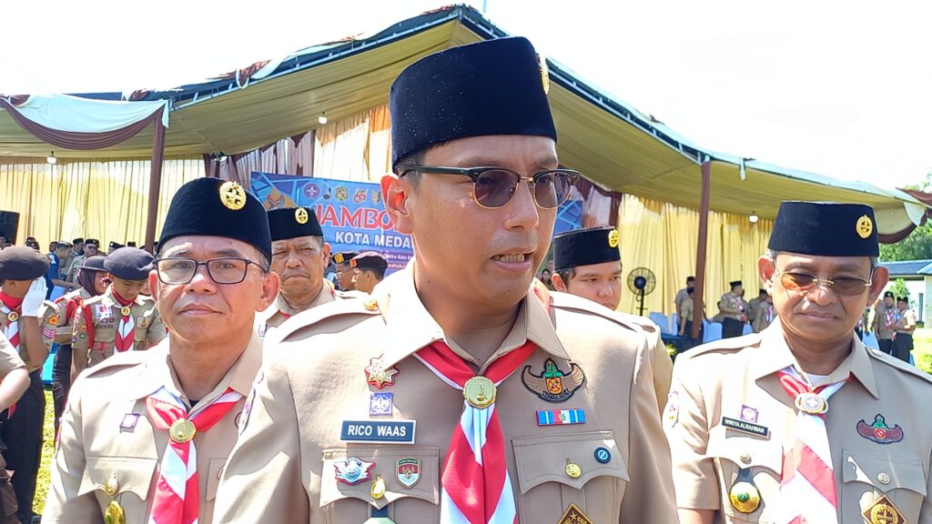 Rico Waas Menyayangi Aktivitas 'Banban Running Club' Injak Rumput Stadion Teladan Medan