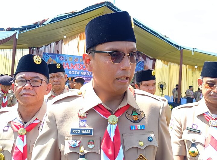 Rico Waas Menyayangi Aktivitas 'Banban Running Club' Injak Rumput Stadion Teladan Medan