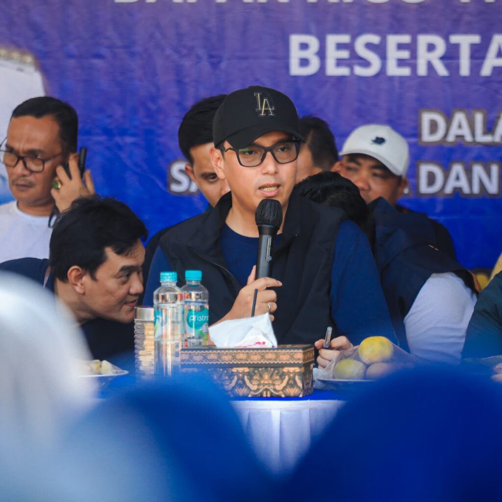 Rico Waas Pastikan Layanan e-KTP Cukup di Kecamatan Untuk Pangkas Birokrasi