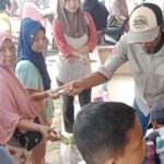 DPD Gerindra Sumut Berbagi 100 Bungkus Daging Kurban ke Warga di Desa Klambir V Kebun