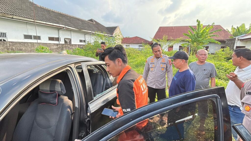 Tragis, Suami Istri Tewas dalam Mobil di Depan Rumah Orang Tua Diduga Listrik Padam