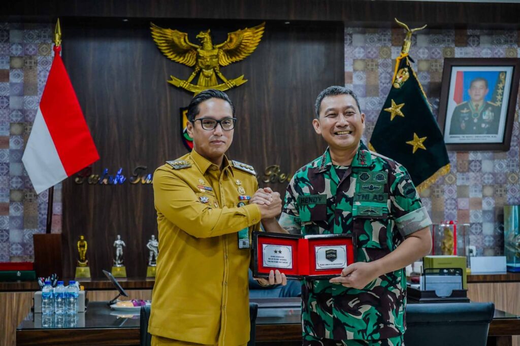 Silaturahmi dengan Pangdam I/BB, Rico Waas Perkuat Sinergi Pemko Medan dan TNI