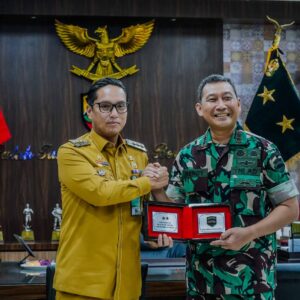 Silaturahmi dengan Pangdam I/BB, Rico Waas Perkuat Sinergi Pemko Medan dan TNI