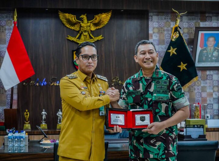 Silaturahmi dengan Pangdam I/BB, Rico Waas Perkuat Sinergi Pemko Medan dan TNI