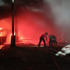 Pabrik Mainan di Medan Johor Terbakar, Asap Hitam Masih Membumbung