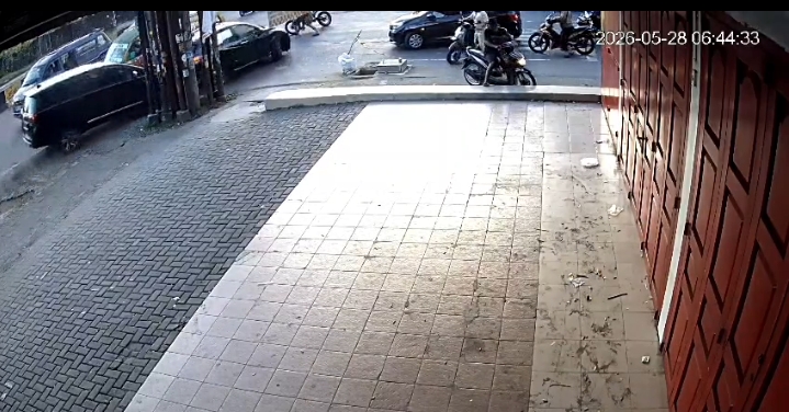 Aksi Brutal! Personel Polres Tapsel Tabrak Mobil Warga, Mengira Istri Selingkuh