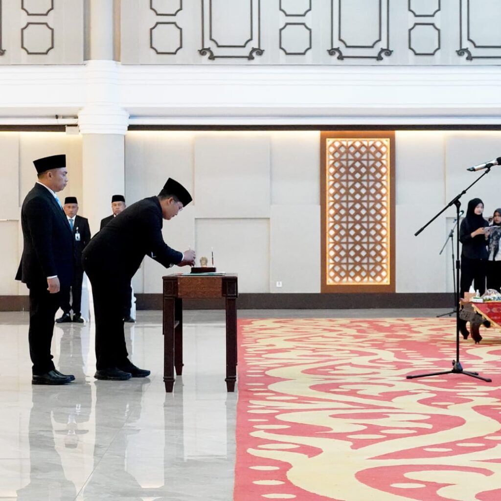 Lantik 8 Pejabat Eselon II, Gubernur Sumut: Ciptakan Program yang Dorong Pertumbuhan Ekonomi