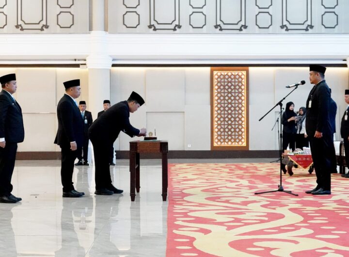 Lantik 8 Pejabat Eselon II, Gubernur Sumut: Ciptakan Program yang Dorong Pertumbuhan Ekonomi
