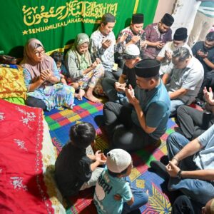 Melayat ke Rumah Duka Nelayan di Nisel, Bobby Nasution Kuliahkan dan Siapkan Pekerjaan Anak Almarhum