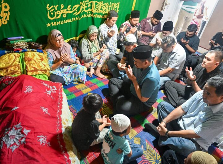 Melayat ke Rumah Duka Nelayan di Nisel, Bobby Nasution Kuliahkan dan Siapkan Pekerjaan Anak Almarhum