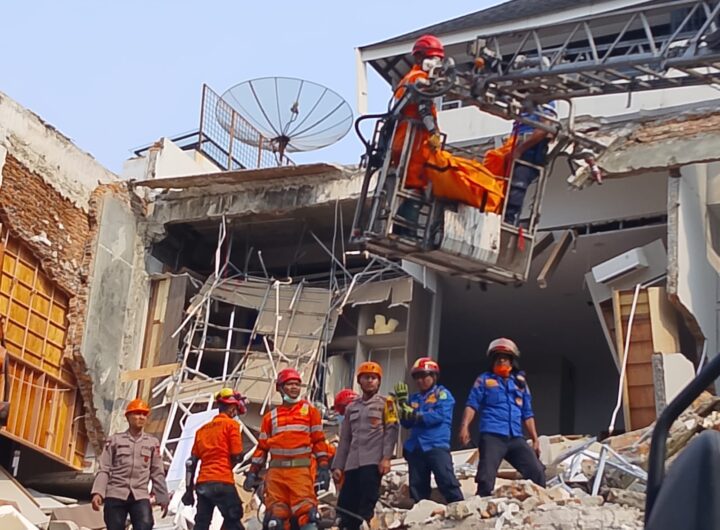 Lagi, Tim SAR Temukan Korban Tewas yang Ketiga Akibat Ledakan Rumah Mewah Grand Polonia