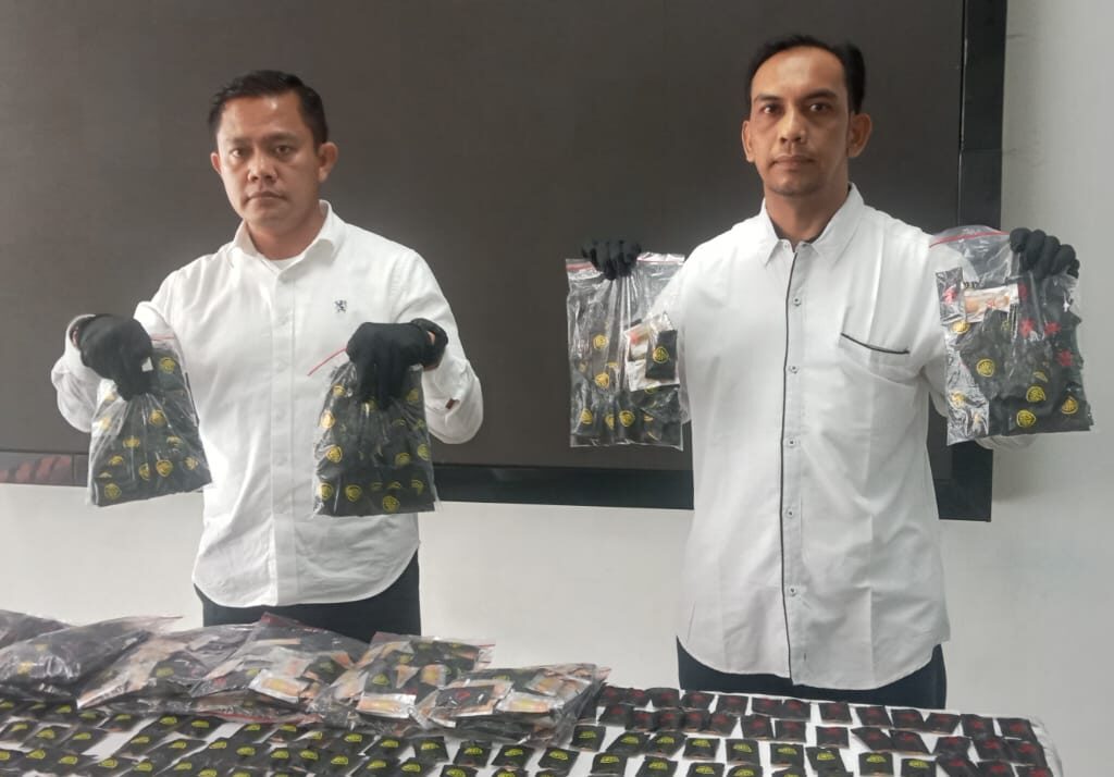 Polda Sumut Gagalkan Peredaran 2.000 Bungkus Vape Getar asal Malaysia di Medan