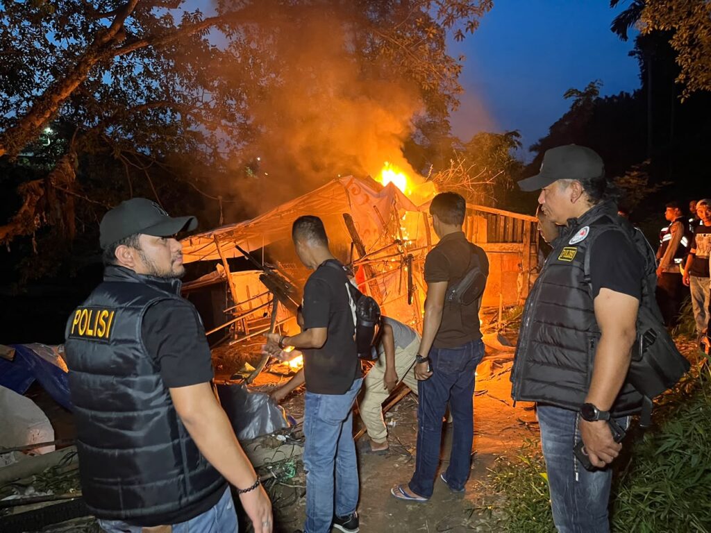 Barak Narkoba di Kelambir V Bongkar dan Dibakar, 1 Pengedar Ditangkap