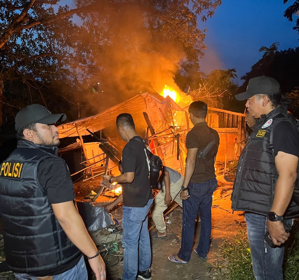 Barak Narkoba di Kelambir V Bongkar dan Dibakar, 1 Pengedar Ditangkap
