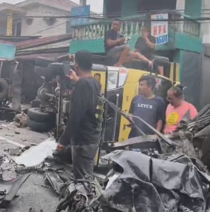 Kecelakaan Beruntun Terjadi di Sibolangit, Sejumlah Kendaraan Remuk dan Korban Tewas