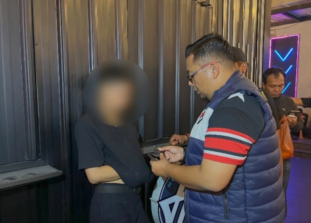 Tim Gabungan Amankan Pengedar Vape Narkoba THM Helen's Night Mart, Dipasang Garis Polisi
