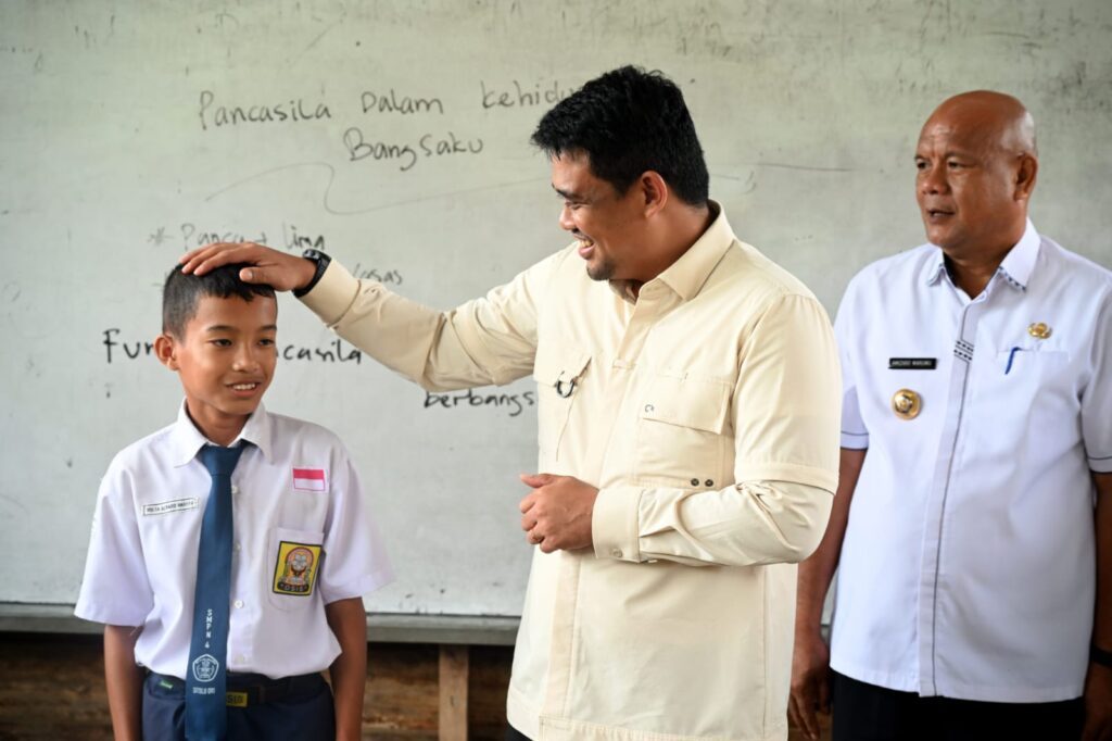 Tak Lagi Belajar di Kelas Becek, Gubsu Bobby Bangunkan Sekolah Baru untuk Siswa Nias Utara