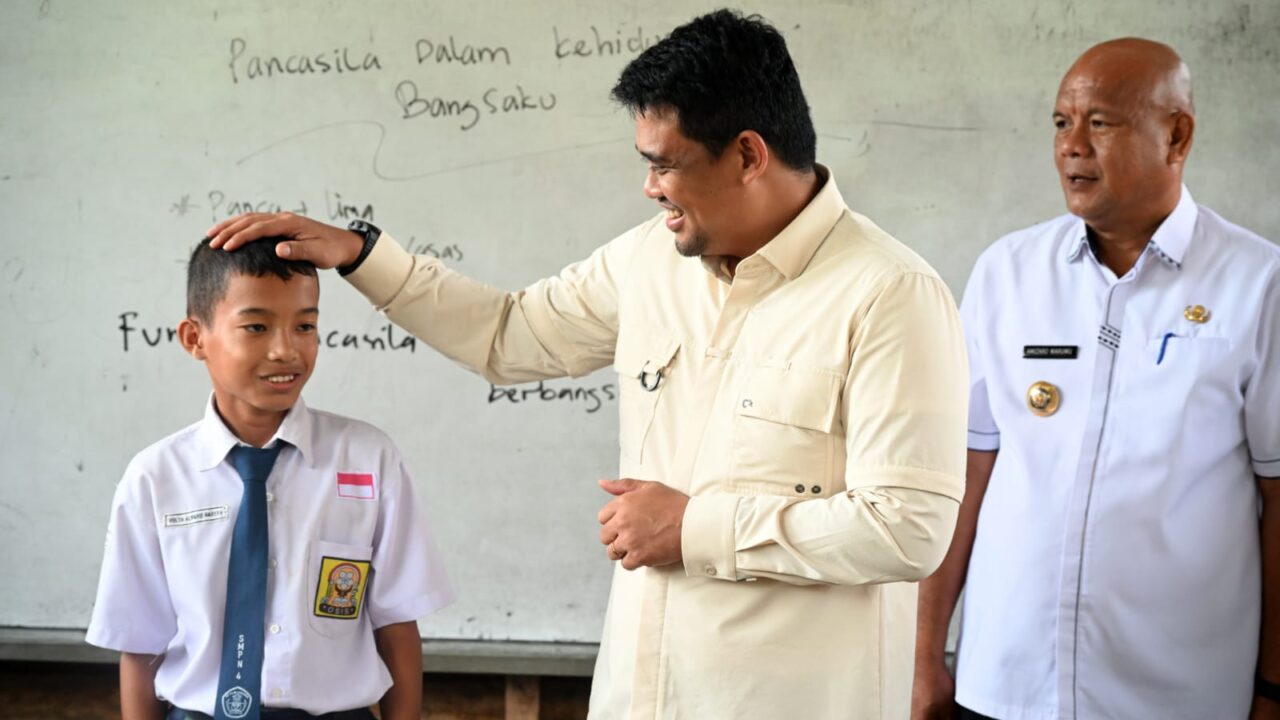 Tak Lagi Belajar di Kelas Becek, Gubsu Bobby Bangunkan Sekolah Baru untuk Siswa Nias Utara